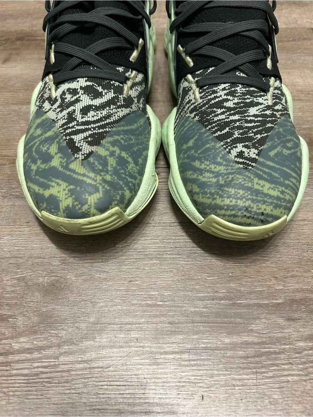 Adidas Harden Vol 4 Men's Size 12.5 Glow Green Basketball Sneakers Shoes